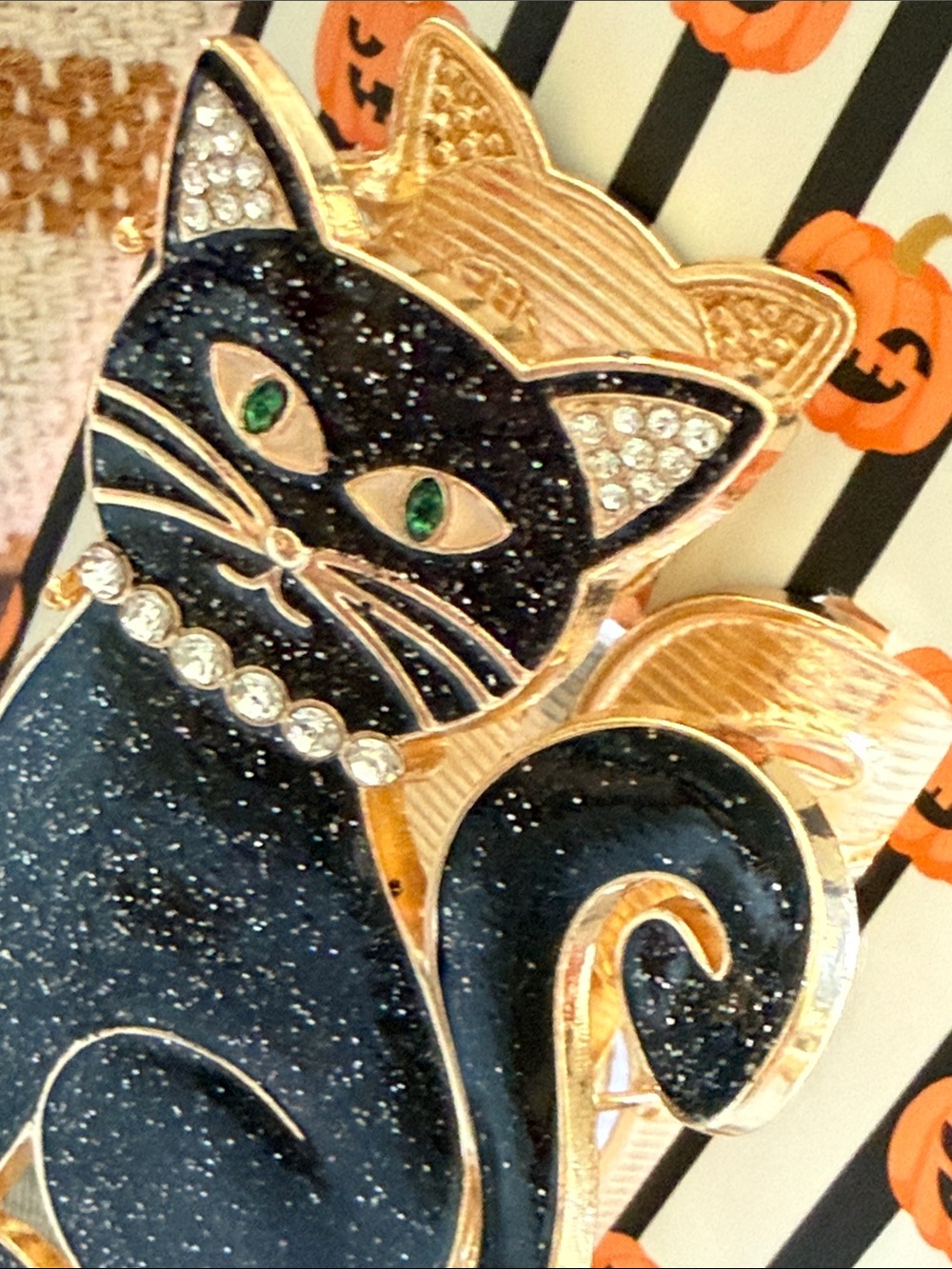 Piper Black Glitter Cat Hair Claw with Gold Accents - Picture 6 of 7